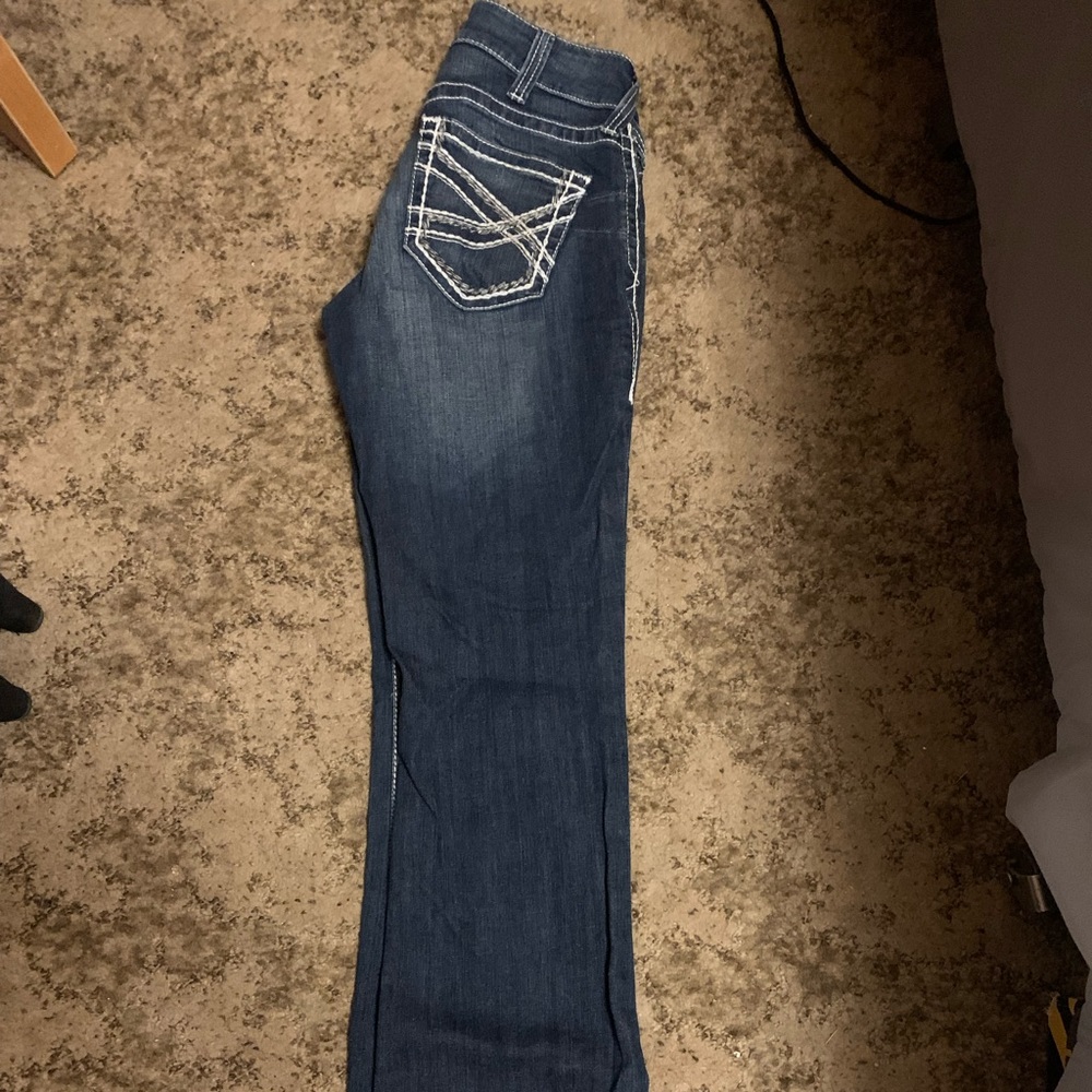 Ariat jeans size 28